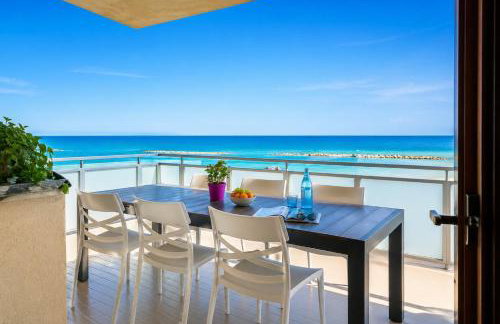Terrazzo Panoramico Fronte Mare Zamponi - Foto 2