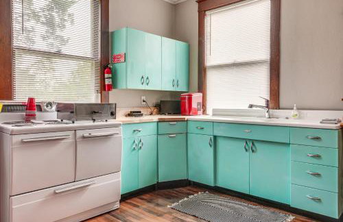 Spacious Home in Ramsay: 9 Smart TVs + Pool Table! - Foto 15