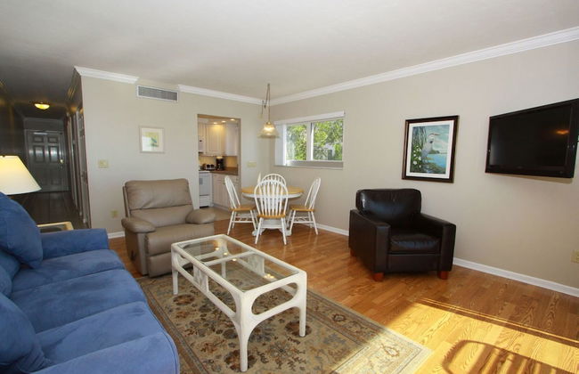 Gulfview Manor Resort - Photo 18