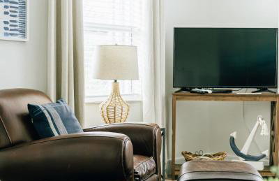 New & Blue - 2 blocks to the beach - Photo 4