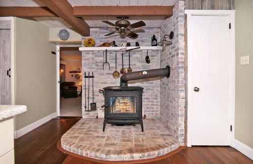 Creekside Farmstead - Pool - Hot Tub - 3 Min to Lake - Pets Allowed - Foto 27