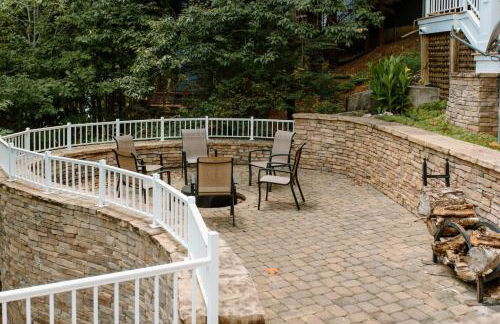 Waterfront Retreat with Dock, Pool and Jet Skis - Foto 37