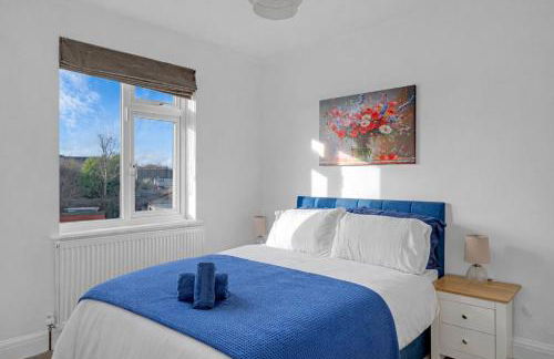 3BR Home for 6 in Rainham, Parking & Wi-Fi - Foto 16