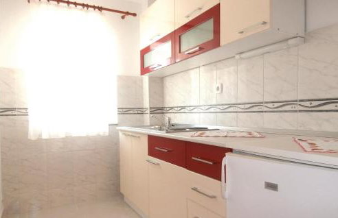 10 Bedroom Beautiful Home In Kucice - Foto 35