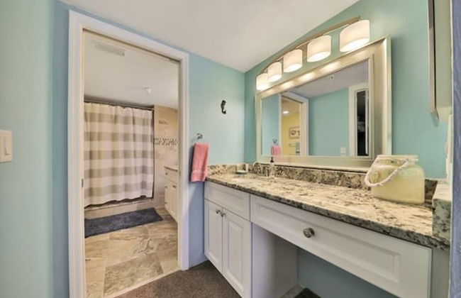 Beachfront 3 Bed Condo Daytona Beach Shores FL - Photo 22