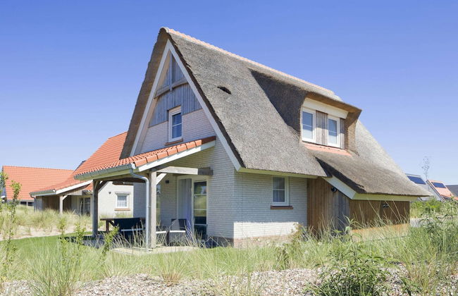 Villa Near Nieuwvliet Beach With Sauna - Photo 1