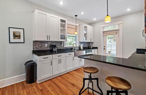 Historic Comfort l Walk to DNTN l Fire Pit - Foto 17