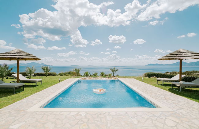 The Three Graces - Photo 52