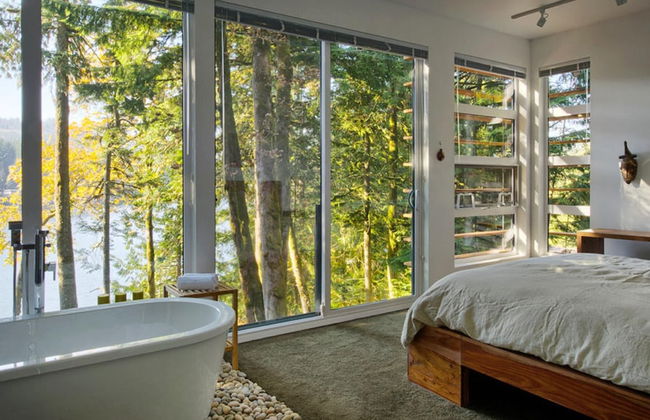 83MF - Lakeside - Hot Tub - WIFI - BBQ - Dock - Sleeps 4 NO PETS - Foto 6