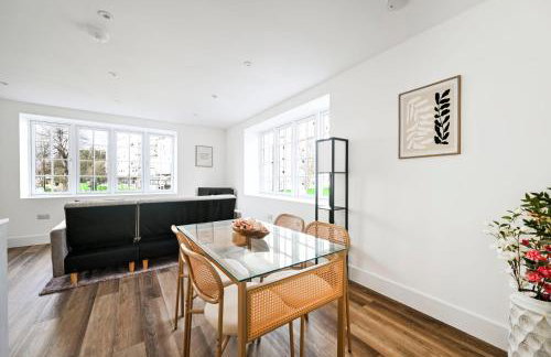 Steps from Hampton Court – Stylish London Retreat - Foto 13