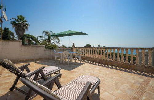 Basketball court, pool, BBQ, gardens, seaviews - Foto 10