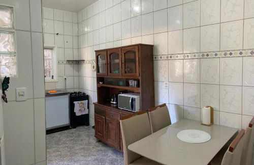 Casa arejada e iluminada, cozinha completa - Photo 38