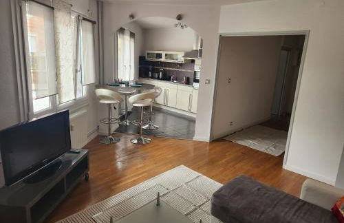 Le Denfert - Wifi Netflix - Quais de Savoureuse - Foto 1