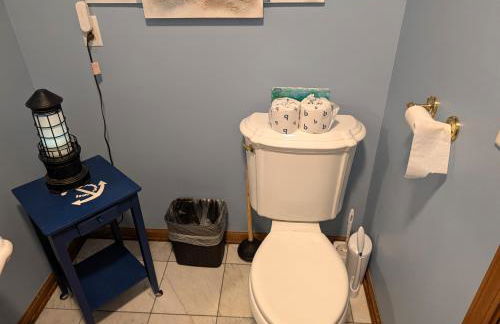 NEW! The Lighthouse - Cute, Large, and Lakefront! - Foto 2