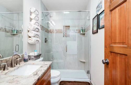 Mountain Condo w Views, Balconies and Fireplace - Foto 23