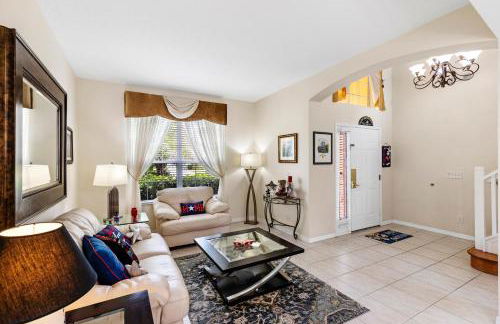 Family Friendly Emerald Island Resort Vacation Home with Private Pool and Spa Near Disney - Foto 10