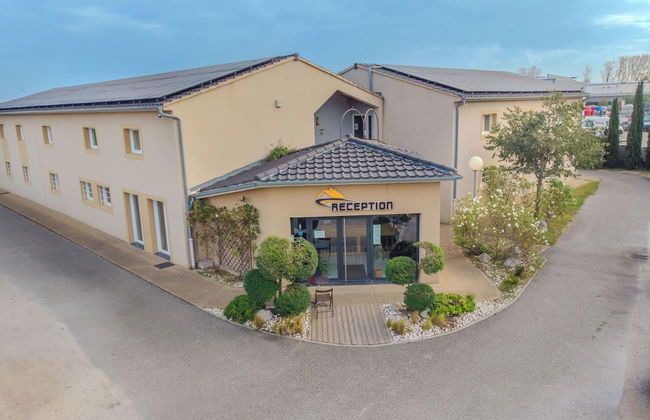 Residella House - Photo 27