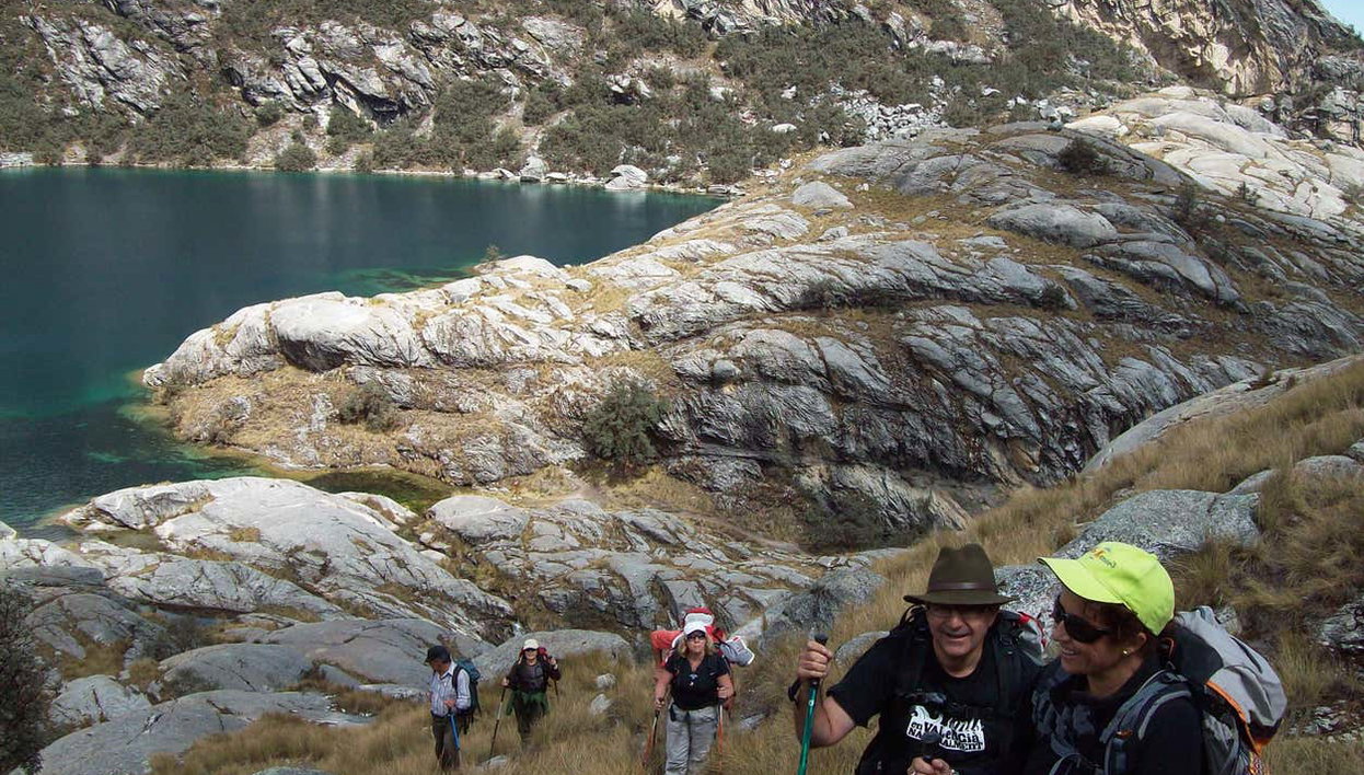 Excursión privada desde Huaraz - Foto 2, Ruta de senderismo con la laguna Churup de fondo