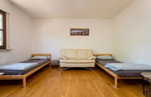 Ferienwohnung mit 123qm für 8 Personen mit sehr großem Garten, einfache Innen-Ausstattung - Foto 17