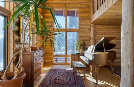 Sleeps 20 Secluded 7BDR Retreat on 71 Priv Acres Elkstone Lodge by AvantStay - Foto 13