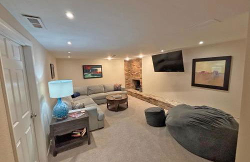 7-Bedroom Home with Views of the Rocky Mountains - Foto 9