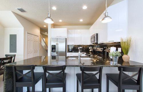 Beautiful House, Private Splash Pool, Balcony Off Master Suite, Free Wifi!!! 3 Bedroom Townhouse by RedAwning - Foto 16