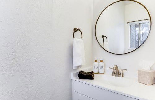 Walkable Location Quaint Cottage in Forest Grove! - Foto 20