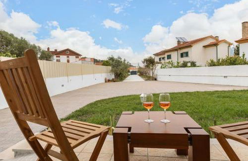 Casa das Grutas - Spacious villa with private parking - Photo 14