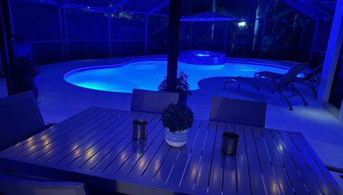 Three-Bedroom House - Best area-Heated Pool-Spa and Sauna Close to Beaches - Foto 2