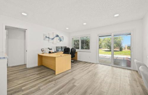 Newly Remodel Luxury Home with Hotel-Like Amenity - Foto 10