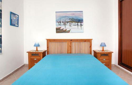 Os Apartamentos A Ramos na Praia da Galé Estão inserido em Condomínio com PISCINA, Fica apenas a 350 Metros da Praia da Galé - Apartamentos com Ar Condicionado tanto nos Quartos como na Sala, Smart TV com Prime Vídeo e Cozinha Completa - Foto 57