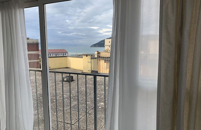 Cosy Apartment With Terrace View in Sarzana, Italy - Foto 5