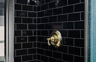 The Outlaw By The Cohost Company - Foto 61