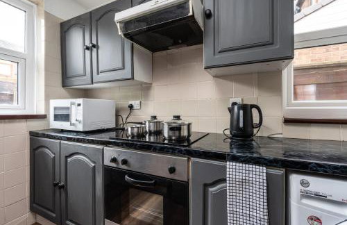 Comfy 3BR Home - Pool Table - Games - Sleeps 8 - Foto 18