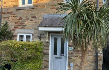 Stylish 3 bed home with allocated parking for 2 - Photo 8