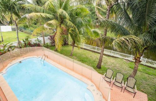 Waterfront 2-Story Villa with Heated Pool - Foto 1