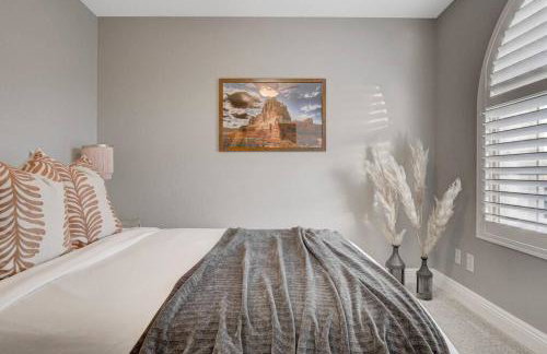 Beautiful 5BR w/King Beds, Pool & Hot Tub, Games - Photo 23