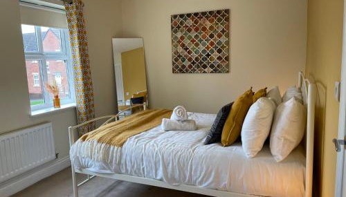 Fleetwood - 3 bedroom apartment, fab 4 contractors - Foto 1