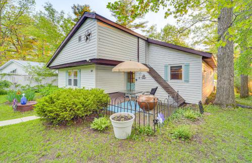 Lakefront Family Retreat with Private Dock! - Foto 36