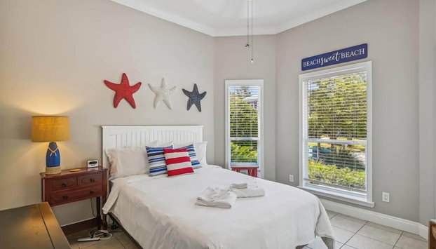 30A Beach House - Seagrove Escape by Panhandle Getaways - Foto 4, Habitación