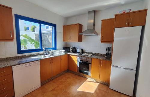 Villa Valperal, piscina climatizada aire acondicionado posición estratégica!! - Photo 22