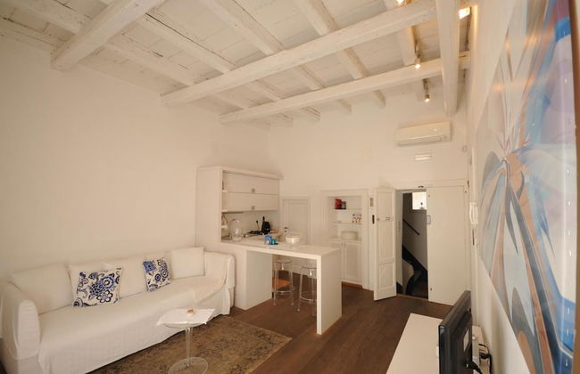 Suite Home Trani - Photo 25