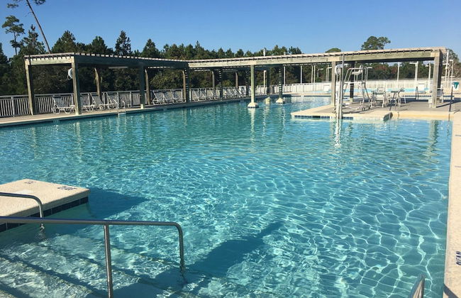 Crystal Shores West Condos by Hosteeva - Foto 49