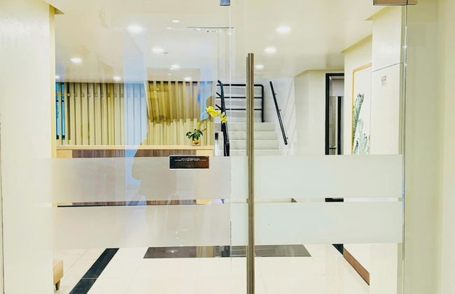 Andi and Frances' Place at BGC - Photo 24