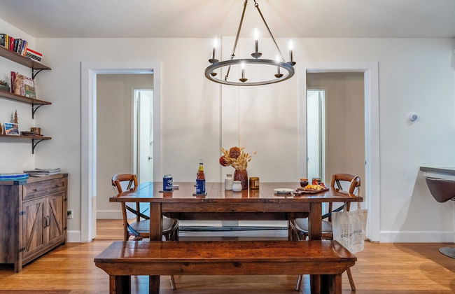 Walk to Lake, Dining+shops 5mins to Ski Resort Incline Paradise by Avantstay - Photo 3