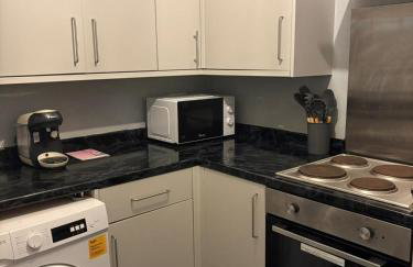 Charming 1BR Garden Retreat Near Downtown - Foto 2