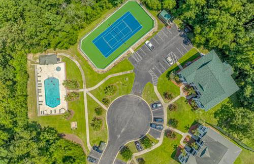 Balcony and Pool Access Longs Cozy Haven - Foto 24