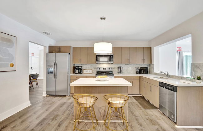 7 Br Home with Pool Gameroom & Soccer - Foto 71