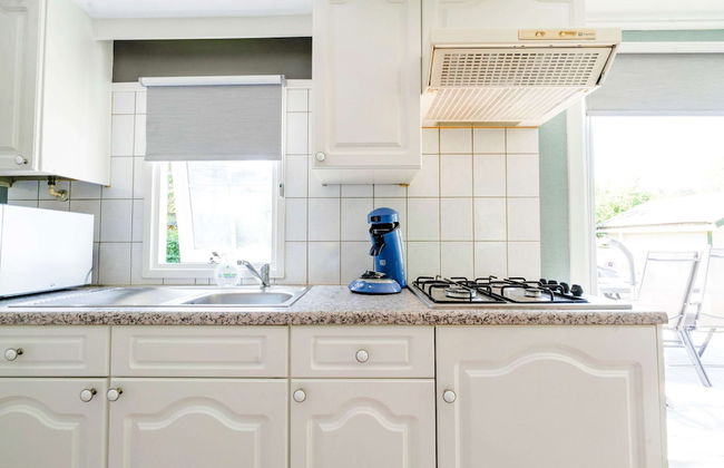 Chalet in Stegeren Near Hiking Trails - Photo 8