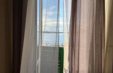 WELCOME RIVIERA - AL CASTELLO-VISTA MARE -ROMANTICO e CENTRALE a 20 METRI DAL MARE-toll parking at 15 euro per day to be booked in advance -subject to availability - Foto 46